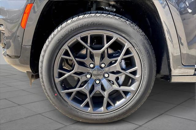new 2025 Jeep Grand Cherokee L car, priced at $69,045