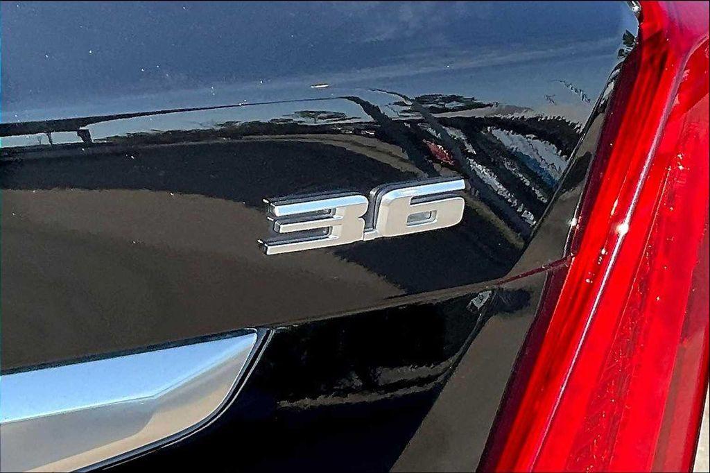 used 2019 Cadillac XT5 car, priced at $23,500