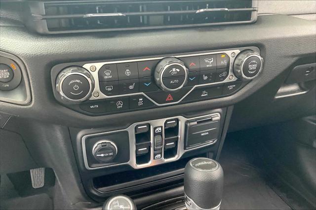 new 2025 Jeep Gladiator car, priced at $48,900
