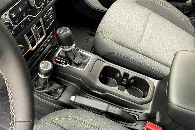 new 2025 Jeep Gladiator car, priced at $48,900