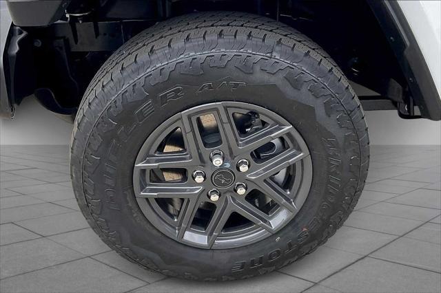new 2025 Jeep Gladiator car, priced at $48,900