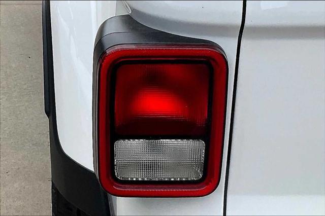 new 2025 Jeep Gladiator car, priced at $48,900