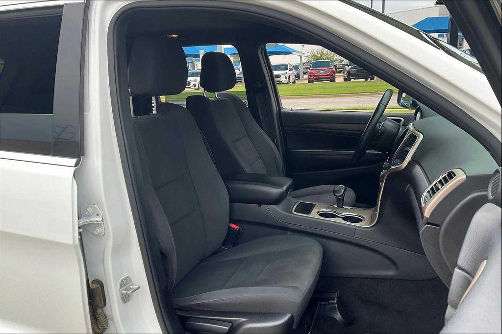 used 2015 Jeep Grand Cherokee car, priced at $13,999