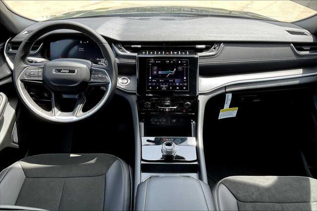 new 2025 Jeep Grand Cherokee car, priced at $45,375