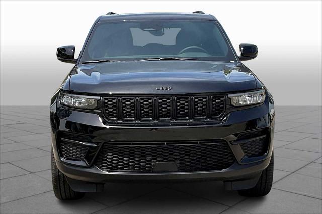 new 2025 Jeep Grand Cherokee car, priced at $45,375