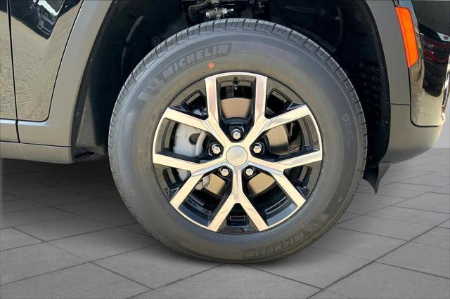 new 2025 Jeep Grand Cherokee car, priced at $44,495