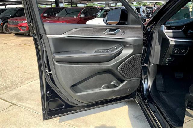 new 2025 Jeep Grand Cherokee car, priced at $44,495