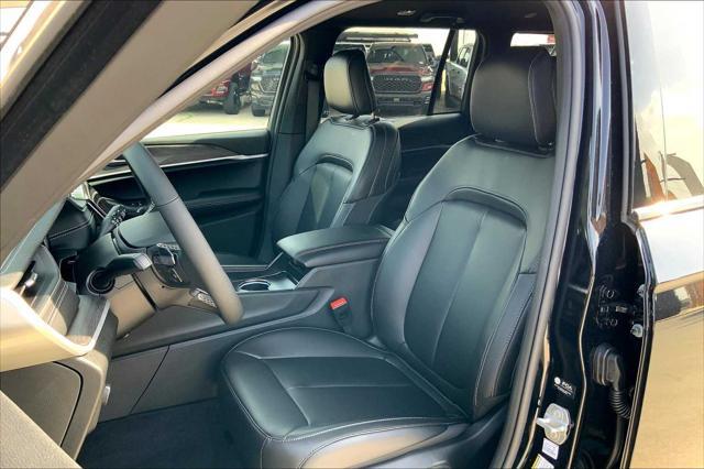 new 2025 Jeep Grand Cherokee car, priced at $44,495