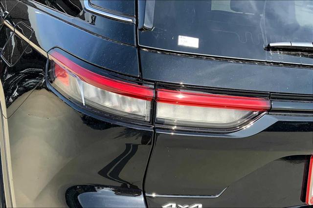 new 2025 Jeep Grand Cherokee car, priced at $44,495