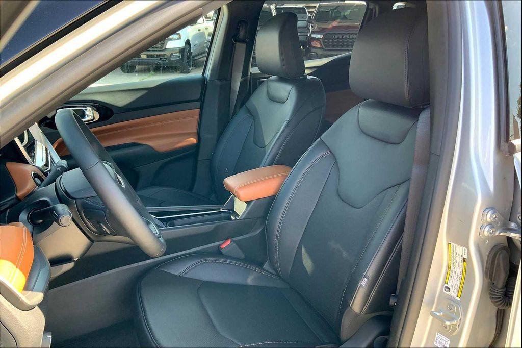 new 2024 Jeep Compass car, priced at $31,585