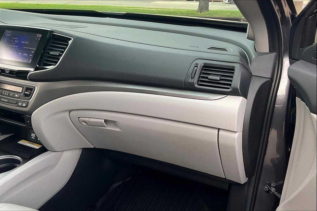 used 2022 Honda Ridgeline car, priced at $31,499