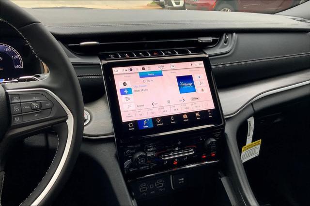 new 2025 Jeep Grand Cherokee car, priced at $42,795