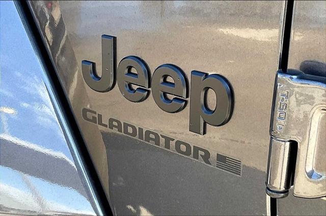 new 2025 Jeep Gladiator car, priced at $50,185