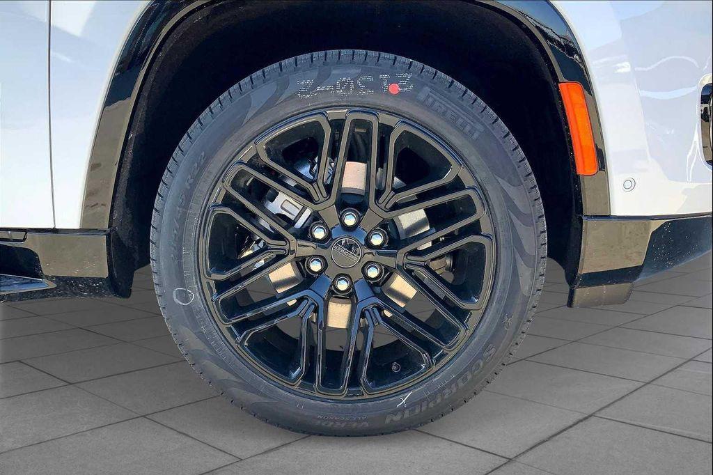 new 2025 Jeep Wagoneer L car, priced at $70,311