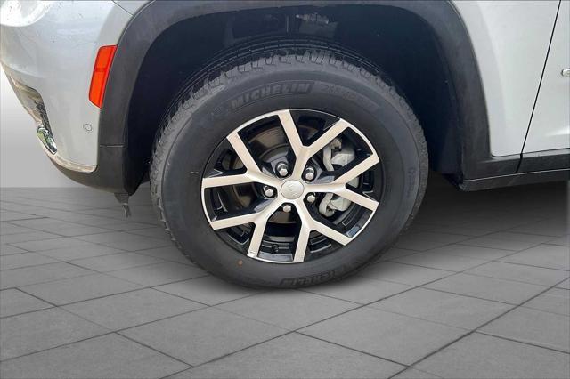 used 2024 Jeep Grand Cherokee L car, priced at $37,999