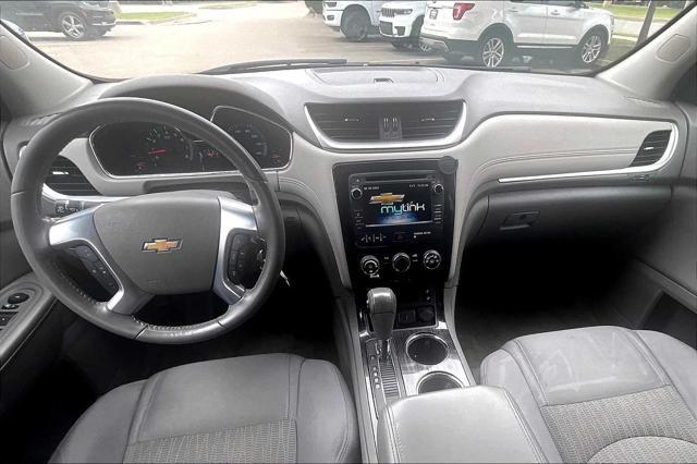 used 2015 Chevrolet Traverse car, priced at $9,500