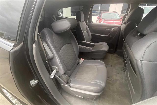 used 2015 Chevrolet Traverse car, priced at $9,500