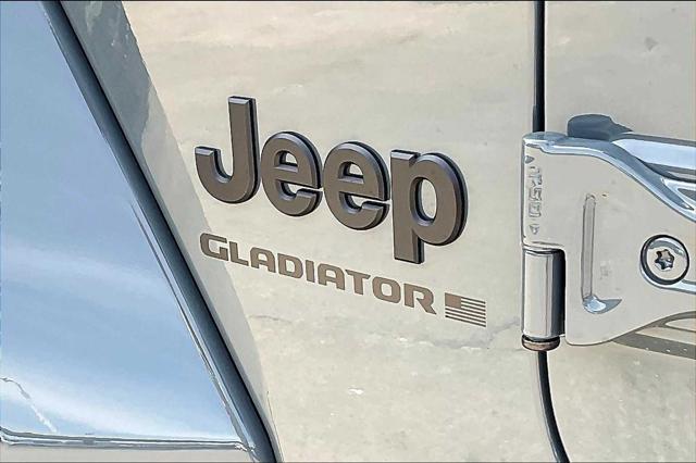 new 2025 Jeep Gladiator car, priced at $50,300