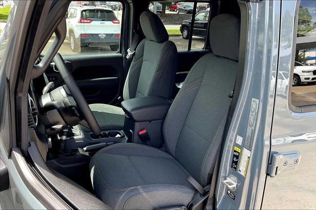 new 2025 Jeep Gladiator car, priced at $50,300