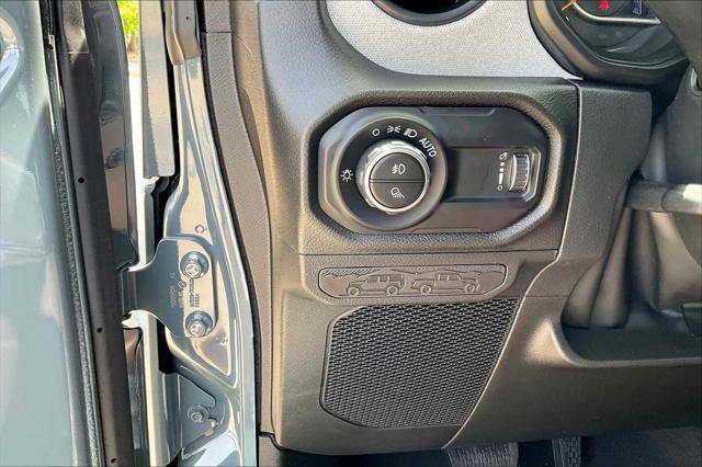 new 2025 Jeep Gladiator car, priced at $50,300