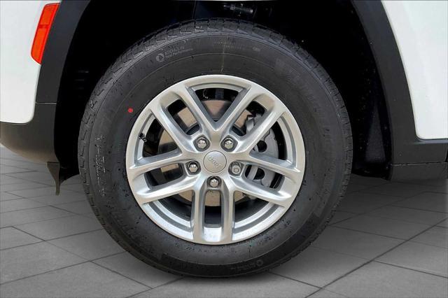 new 2025 Jeep Grand Cherokee car, priced at $41,500