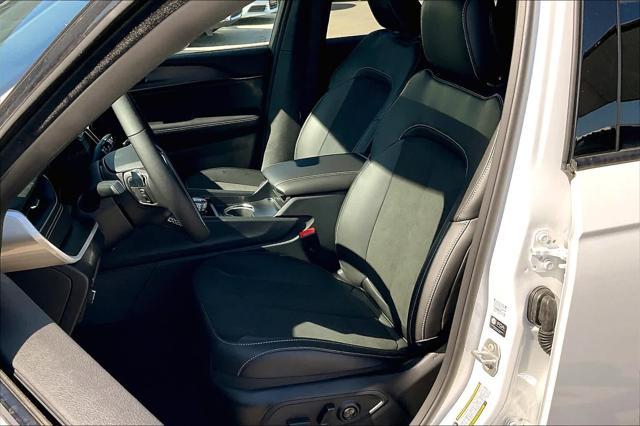 new 2025 Jeep Grand Cherokee car, priced at $45,775