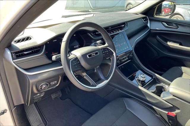new 2025 Jeep Grand Cherokee car, priced at $45,775
