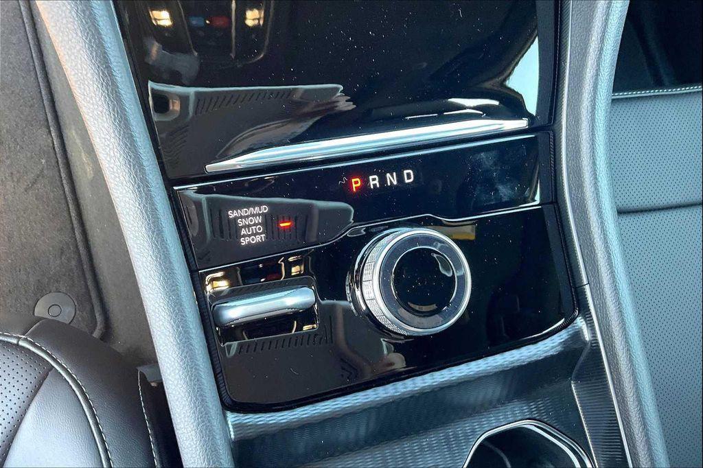 new 2025 Jeep Grand Cherokee car, priced at $50,660