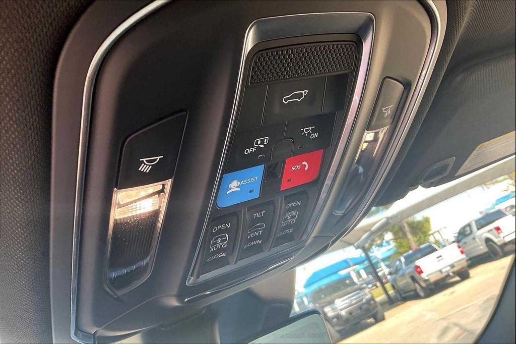 new 2025 Jeep Grand Cherokee car, priced at $50,660