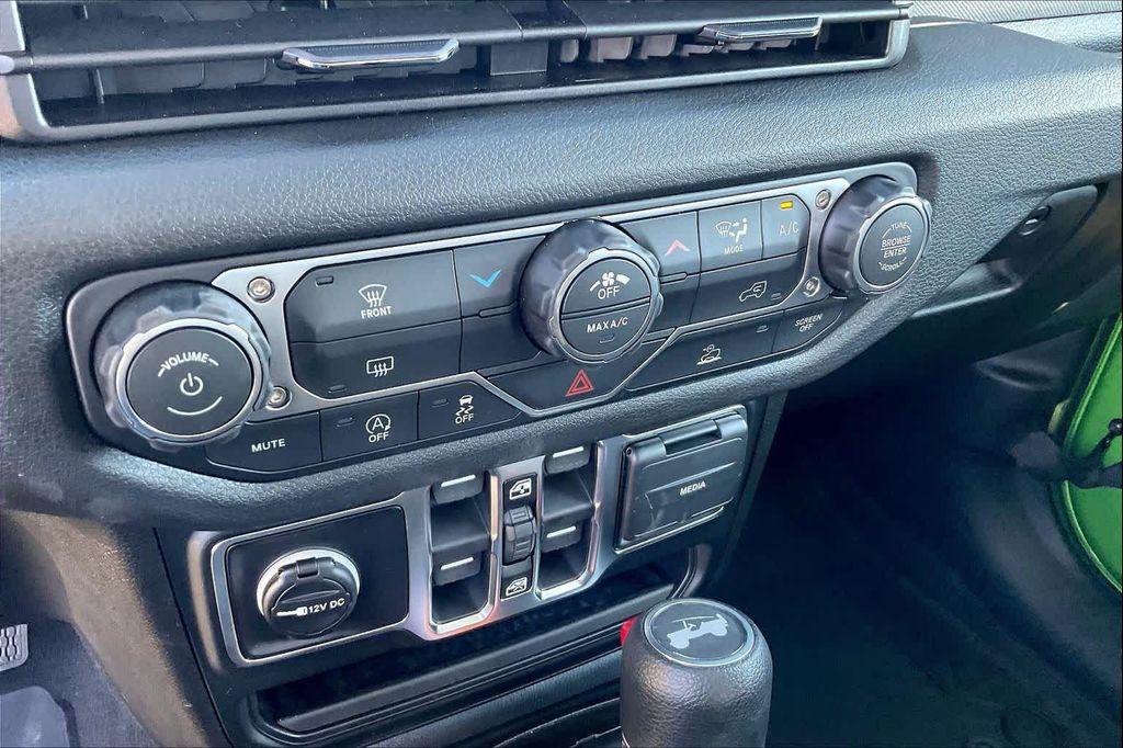 new 2026 Jeep Wrangler car, priced at $43,000