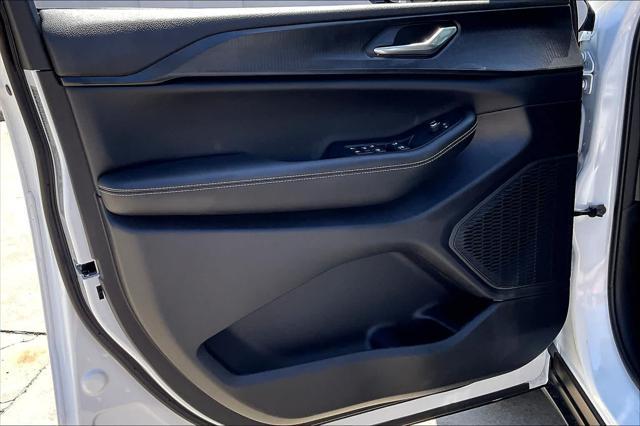new 2025 Jeep Grand Cherokee car, priced at $45,780