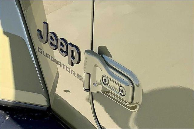 new 2025 Jeep Gladiator car, priced at $45,855