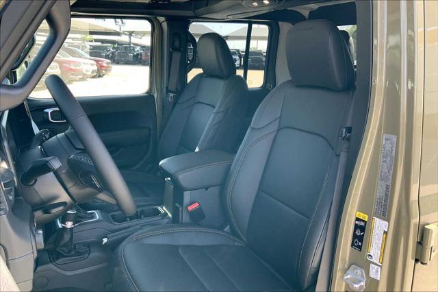 new 2025 Jeep Gladiator car, priced at $45,855