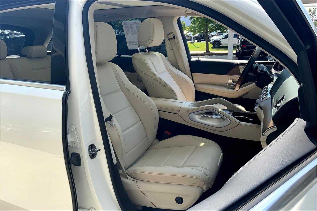 used 2022 Mercedes-Benz GLE 450 car, priced at $40,000