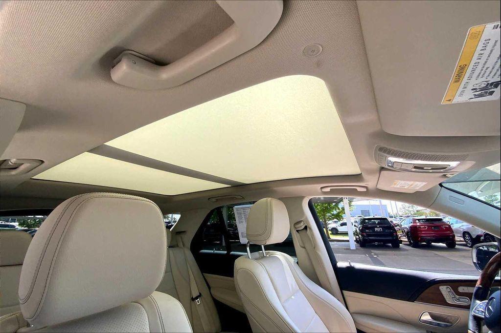 used 2022 Mercedes-Benz GLE 450 car, priced at $40,000