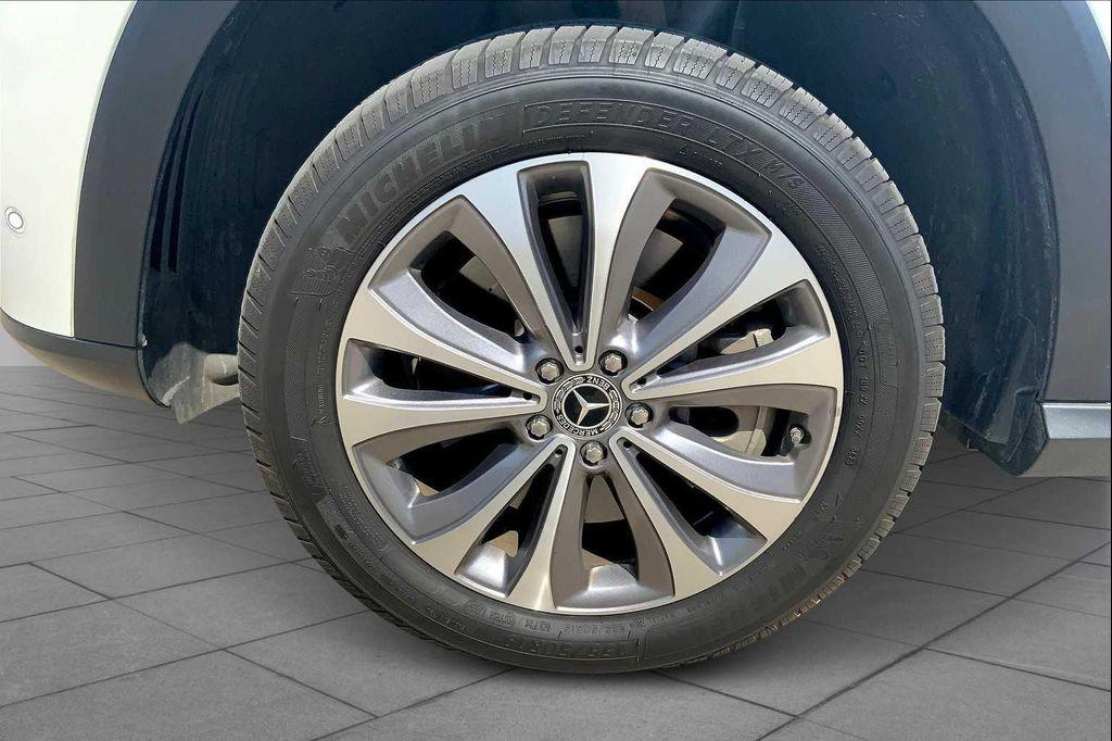 used 2022 Mercedes-Benz GLE 450 car, priced at $40,000