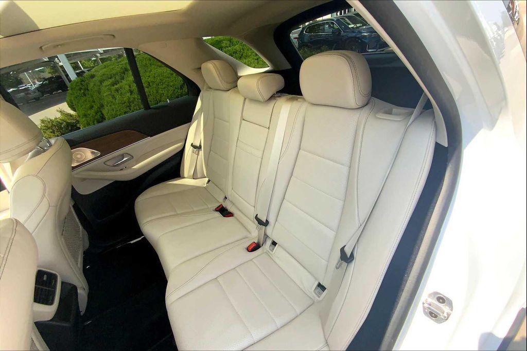 used 2022 Mercedes-Benz GLE 450 car, priced at $40,000