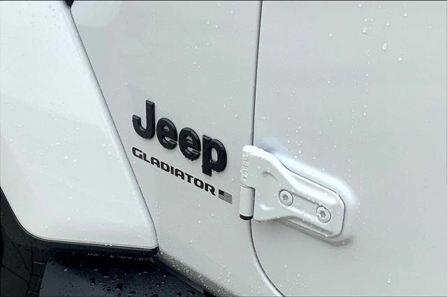 new 2025 Jeep Gladiator car, priced at $44,260