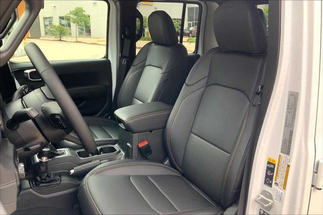 new 2025 Jeep Gladiator car, priced at $44,260