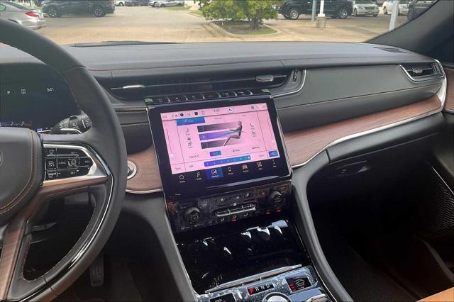 new 2025 Jeep Grand Cherokee car, priced at $62,000