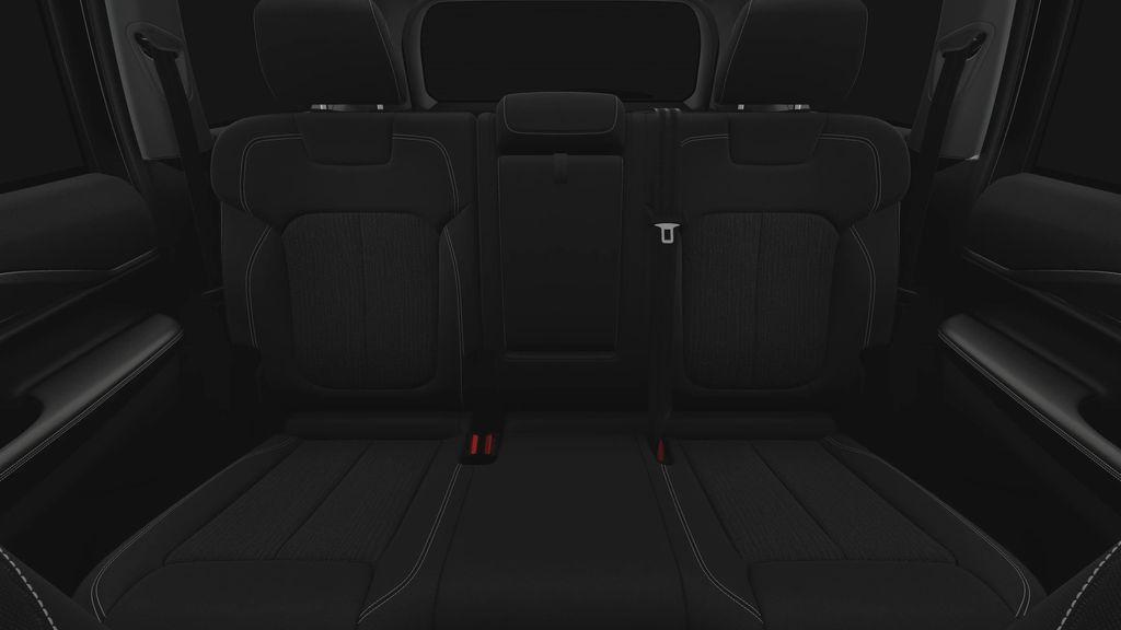 new 2025 Jeep Grand Cherokee car, priced at $41,670