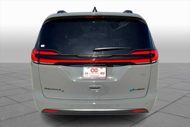 new 2025 Chrysler Pacifica Hybrid car, priced at $60,275