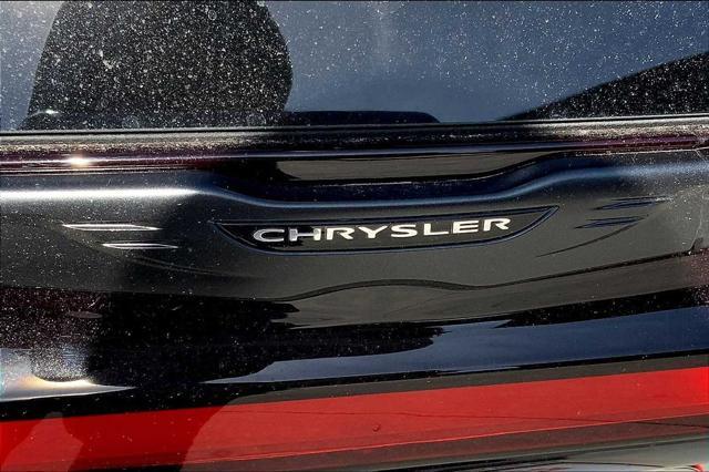 new 2025 Chrysler Pacifica Hybrid car, priced at $60,275