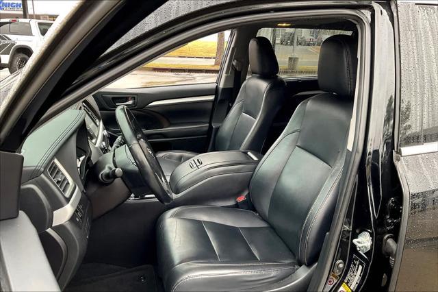 used 2019 Toyota Highlander car, priced at $25,999