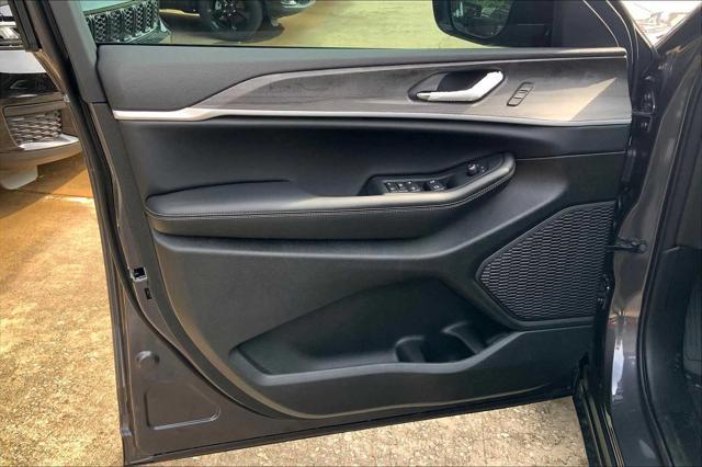 new 2025 Jeep Grand Cherokee L car, priced at $51,035