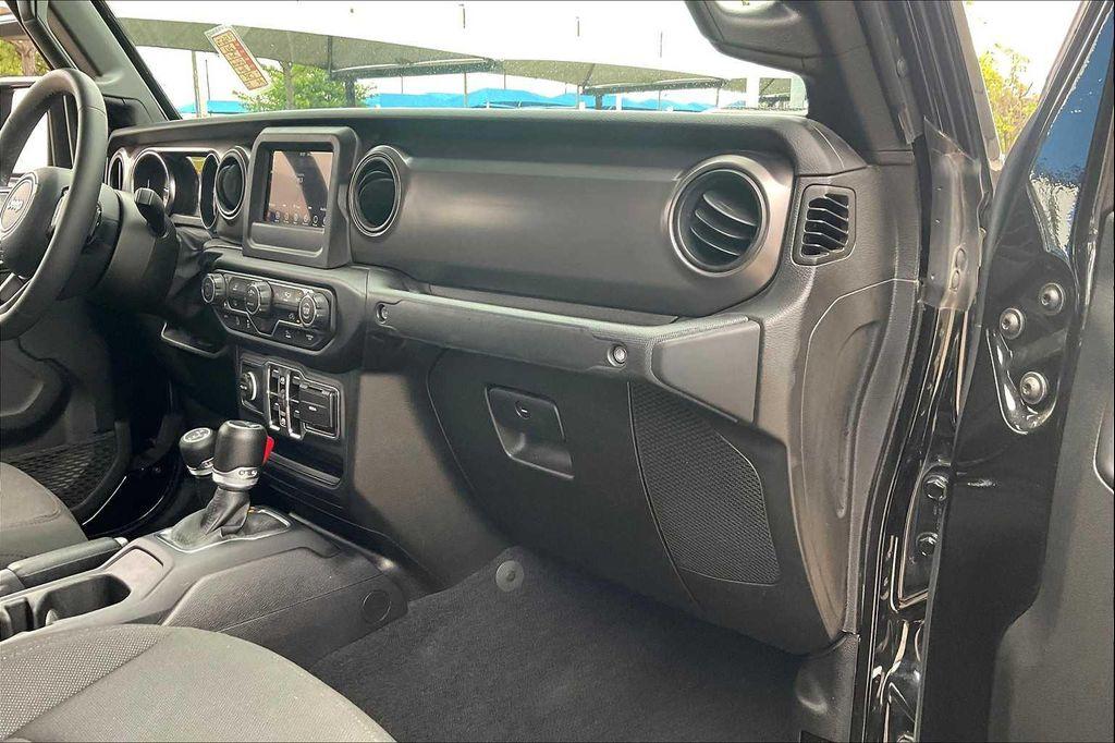 used 2023 Jeep Gladiator car, priced at $28,999