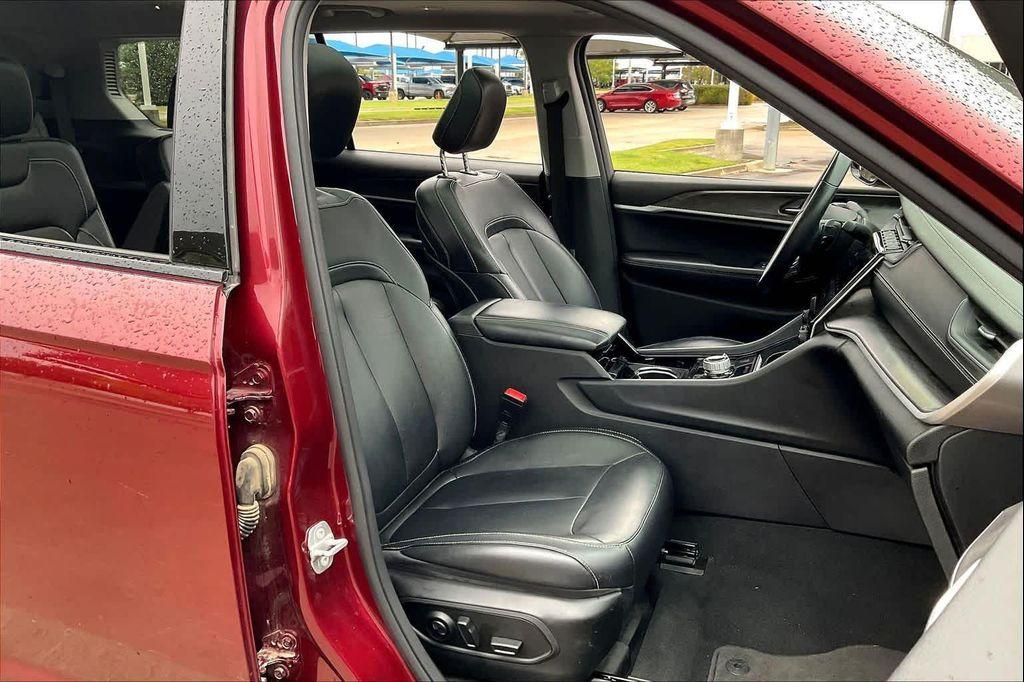 used 2022 Jeep Grand Cherokee L car, priced at $30,999