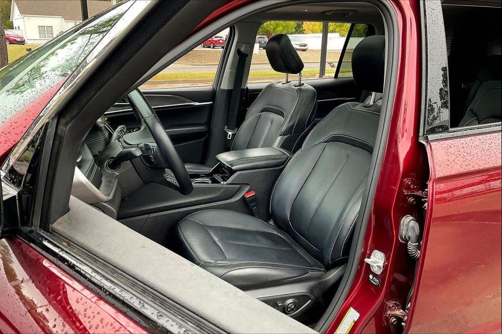 used 2022 Jeep Grand Cherokee L car, priced at $30,999