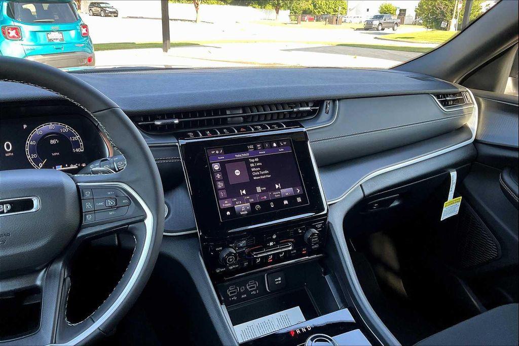 new 2025 Jeep Grand Cherokee L car, priced at $42,915