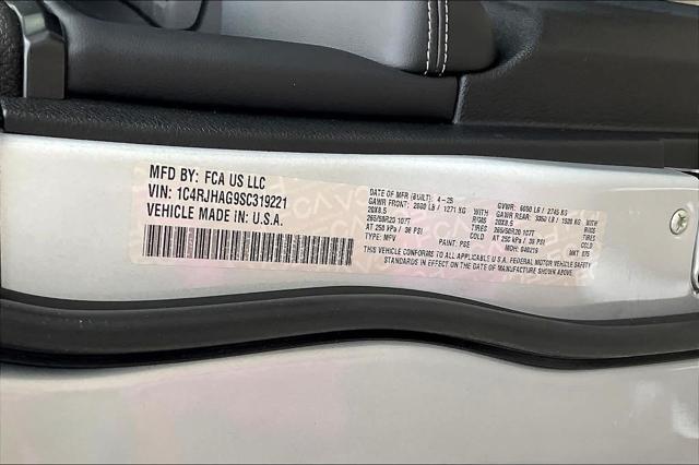 new 2025 Jeep Grand Cherokee car, priced at $46,300